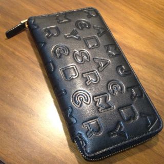 マークジェイコブス(MARC JACOBS)の型押し長財布(財布)