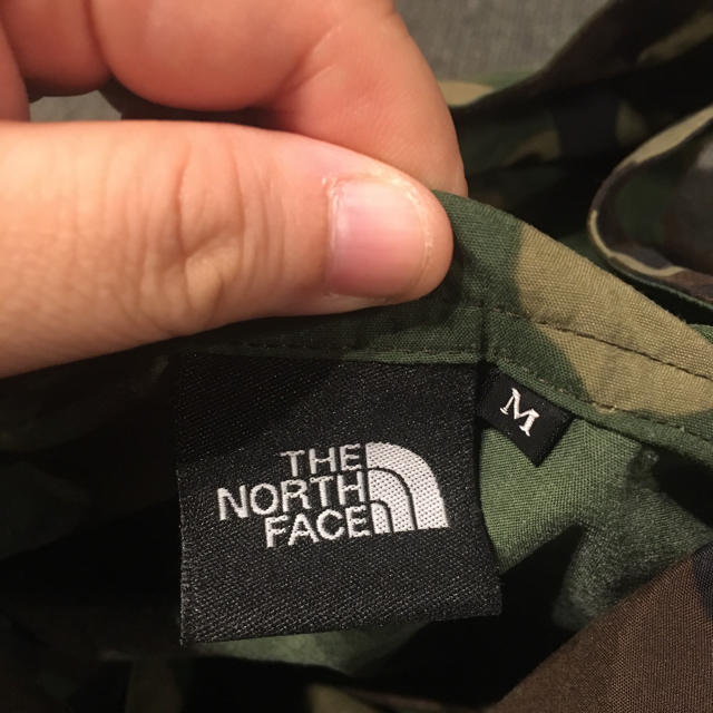 THE NORTH FACE(ザノースフェイス)のノースフェイス NP71535 迷彩  メンズのジャケット/アウター(ナイロンジャケット)の商品写真