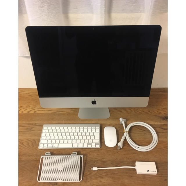 Apple(アップル)のApple iMac (21.5inch, Late 2012 ) おまけ付き スマホ/家電/カメラのPC/タブレット(デスクトップ型PC)の商品写真