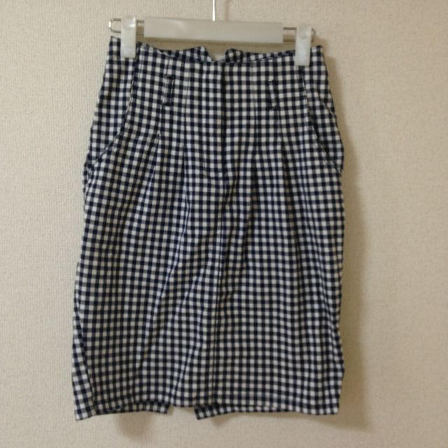 URBAN RESEARCH(アーバンリサーチ)のタイトスカート☆ネイビー レディースのスカート(ひざ丈スカート)の商品写真
