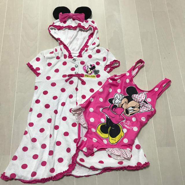 Disney(ディズニー)のミニーちゃんタオル地ガウンと水着セット キッズ/ベビー/マタニティのキッズ服女の子用(90cm~)(水着)の商品写真