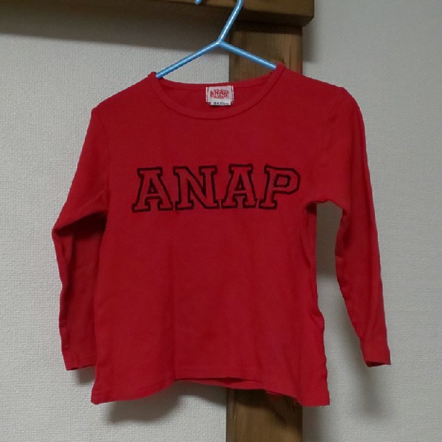 ANAP Kids(アナップキッズ)のANAP 100 ロンT 赤色 キッズ/ベビー/マタニティのキッズ服男の子用(90cm~)(Tシャツ/カットソー)の商品写真