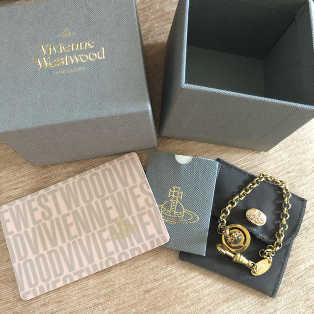 Vivienne Westwood(ヴィヴィアンウエストウッド)の【 Vivienne Westwood 】正規品 ブレスレット gold 金 レディースのアクセサリー(ブレスレット/バングル)の商品写真