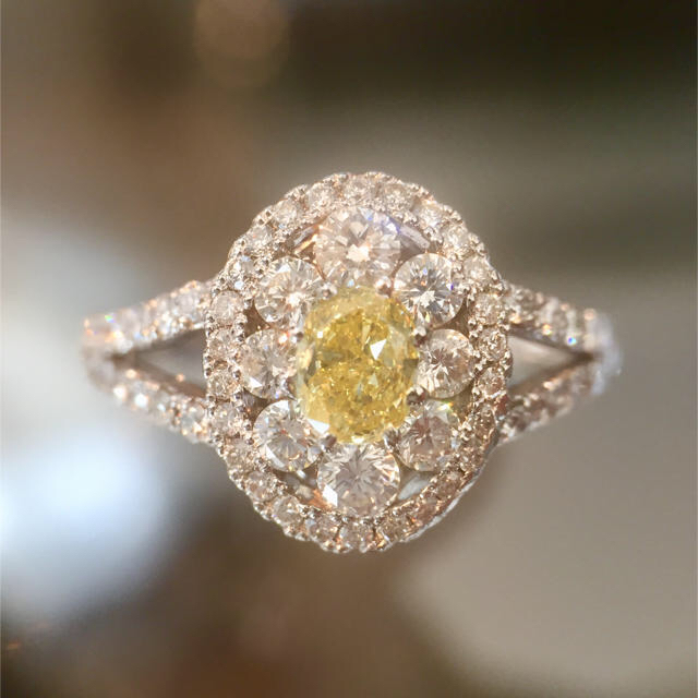 ファンシーインテンス イエロー ダイヤモンド指輪 レディースのアクセサリー(リング(指輪))の商品写真