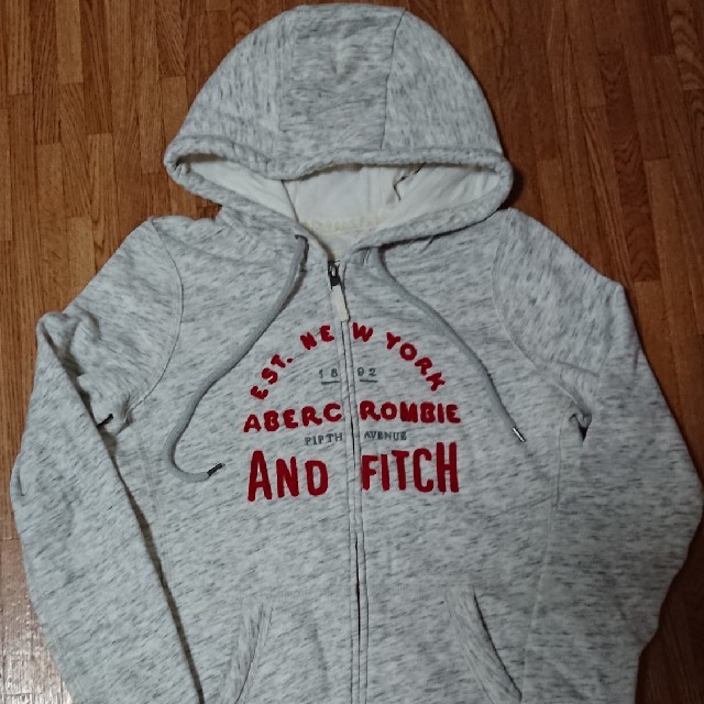 Abercrombie&Fitch(アバクロンビーアンドフィッチ)のアバクロンビー&フィッチ  フード付パーカー／ハワイ レディースのトップス(パーカー)の商品写真