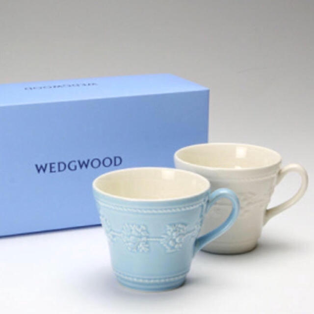 WEDGWOOD(ウェッジウッド)のウェッジウッド ペアマグカップ インテリア/住まい/日用品のキッチン/食器(グラス/カップ)の商品写真