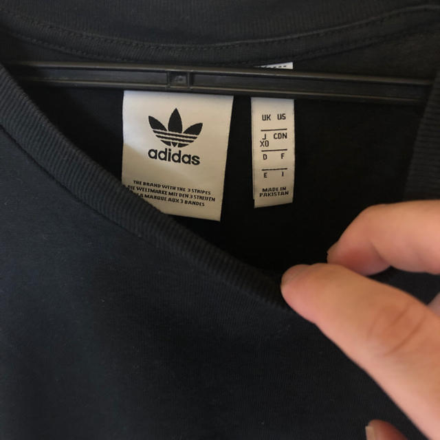 adidas(アディダス)のadidasoriginals ワンポイントTee メンズのトップス(Tシャツ/カットソー(半袖/袖なし))の商品写真