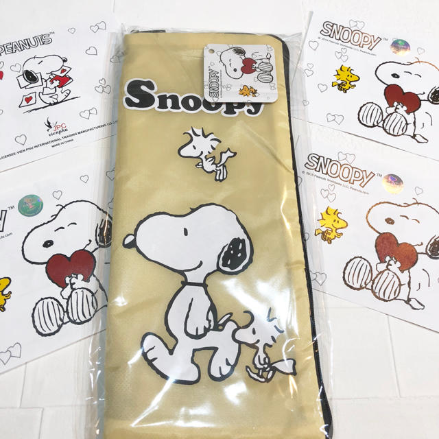 SNOOPY(スヌーピー)のスヌーピートート＆傘入れボトルケース☆新品タグ付き☆お得です(^^)❤︎♪♪ レディースのバッグ(トートバッグ)の商品写真