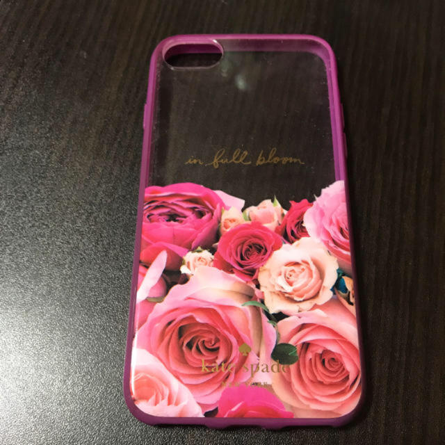 ルイヴィトン iphone8plus ケース 財布型 / kate spade new york - 日本未入荷！ ケイトスペード   iPhone7 8 ローズプリントケースの通販 by レモネード's shop｜ケイトスペードニューヨークならラクマ