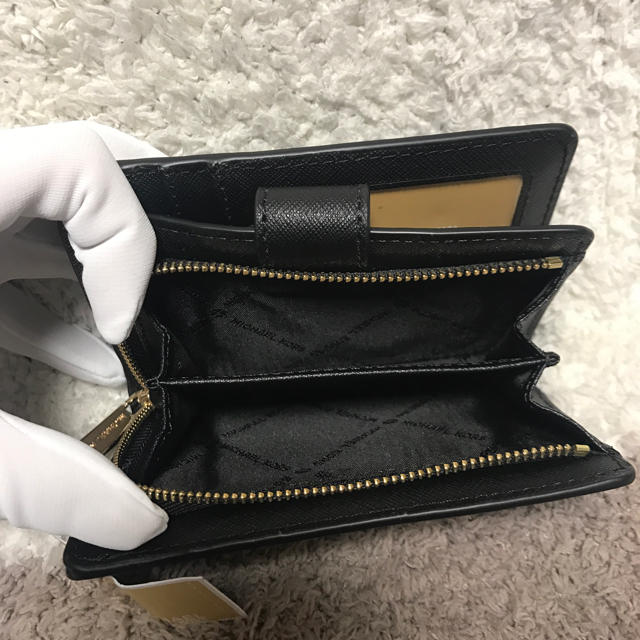 Michael Kors(マイケルコース)の新品 新作 MICHAEL KORS マイケルコース 折財布 レディースのファッション小物(財布)の商品写真