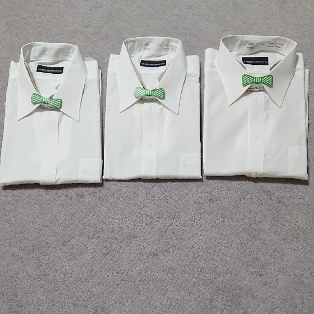 白ワイシャツ  3着  中古 メンズのトップス(シャツ)の商品写真