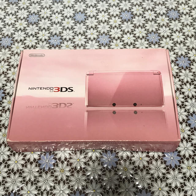 ニンテンドー3DS(ニンテンドー3DS)の(未使用)ニンテンドー3DS ミスティピンク エンタメ/ホビーのゲームソフト/ゲーム機本体(携帯用ゲーム機本体)の商品写真