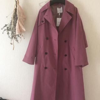 アメリヴィンテージ(Ameri VINTAGE)のback  frill trench clane(トレンチコート)