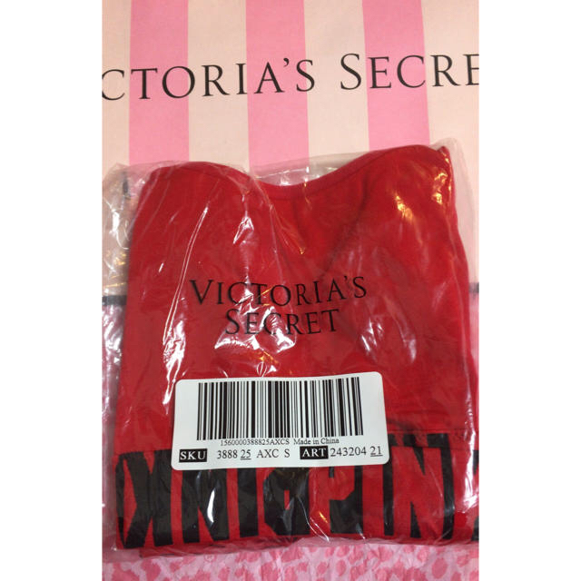 Victoria's Secret(ヴィクトリアズシークレット)の御専用☆新品新作ヴィクトリアズシークレットファッションショー クロップRED レディースのトップス(ベアトップ/チューブトップ)の商品写真