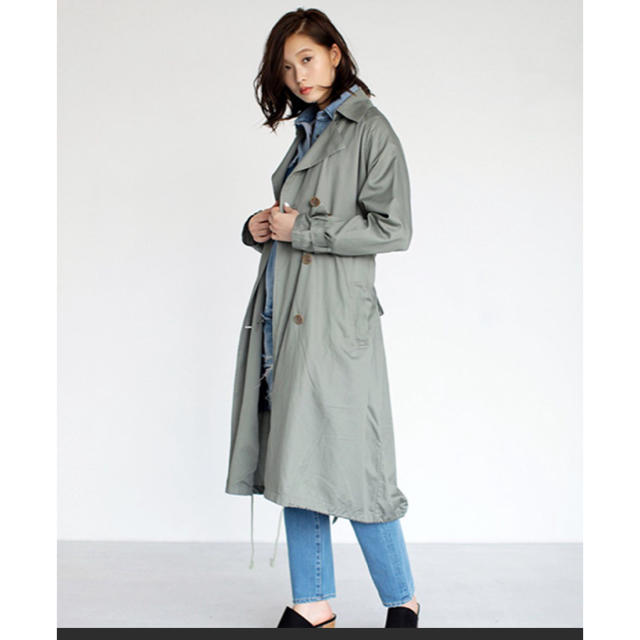 AZUL by moussy(アズールバイマウジー)のAZUL BY MOUSSY トレンチコート 新品未使用 レディースのジャケット/アウター(トレンチコート)の商品写真