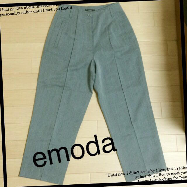 EMODA(エモダ)のemoda ハイウエストスラックス レディースのパンツ(クロップドパンツ)の商品写真
