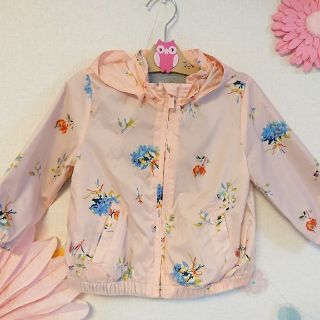 ベビーギャップ(babyGAP)の美品！★babyGAP花柄ウインドブレーカー ピンク (80 12-18M)(ジャケット/コート)