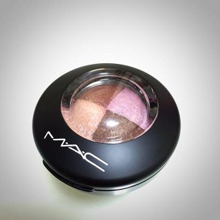 マック(MAC)のm.a.c 新品 箱有り💋アイシャドウ(その他)