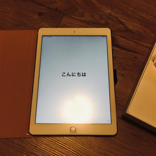 アイパッド(iPad)のipad 第五世代 128G(タブレット)
