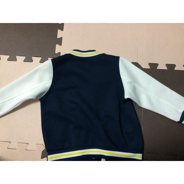 UNIQLO(ユニクロ)の新品 ユニクロ キッズ ブルゾン アウター 春 キッズ/ベビー/マタニティのキッズ服男の子用(90cm~)(ジャケット/上着)の商品写真