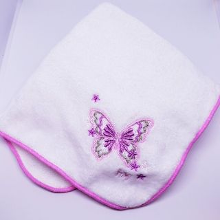 ハナエモリ(HANAE MORI)のモリ ハナエ タオルハンカチ 未使用品 蝶々🦋の刺繍 ピンク(ハンカチ)