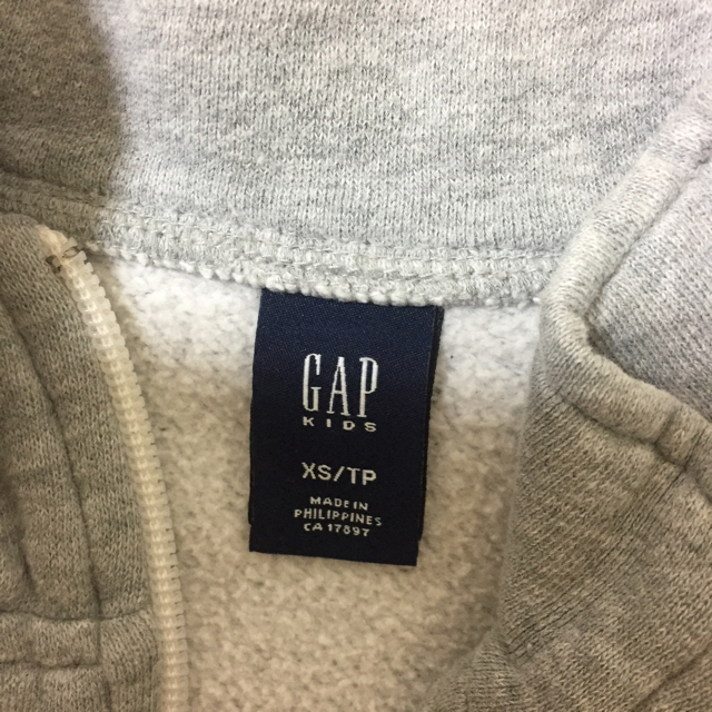 GAP Kids(ギャップキッズ)のGAPトレーナーカーディガン110 キッズ/ベビー/マタニティのキッズ服男の子用(90cm~)(カーディガン)の商品写真