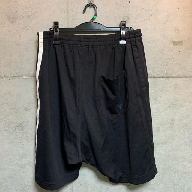 Y-3(ワイスリー)のY-3 M 3STP SHORT ワイスリー ショートパンツ 値下げ不可 メンズのパンツ(ショートパンツ)の商品写真