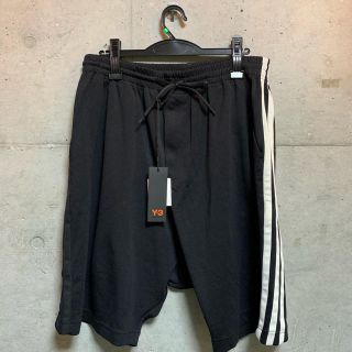 ワイスリー(Y-3)のY-3 M 3STP SHORT ワイスリー ショートパンツ 値下げ不可(ショートパンツ)