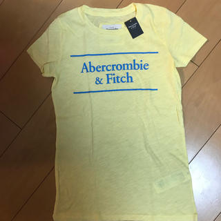 アバクロンビーアンドフィッチ(Abercrombie&Fitch)の☆新品☆アバクロ Tシャツ イエロー Sサイズ(Tシャツ(半袖/袖なし))