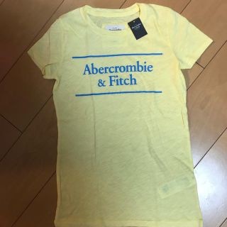 アバクロンビーアンドフィッチ(Abercrombie&Fitch)の☆新品☆アバクロ Tシャツ イエロー Sサイズ(Tシャツ(半袖/袖なし))