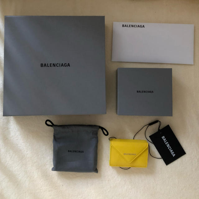 Balenciaga(バレンシアガ)の最終値下げ バレンシアガ ミニ財布‪‪❤︎‬ レディースのファッション小物(財布)の商品写真