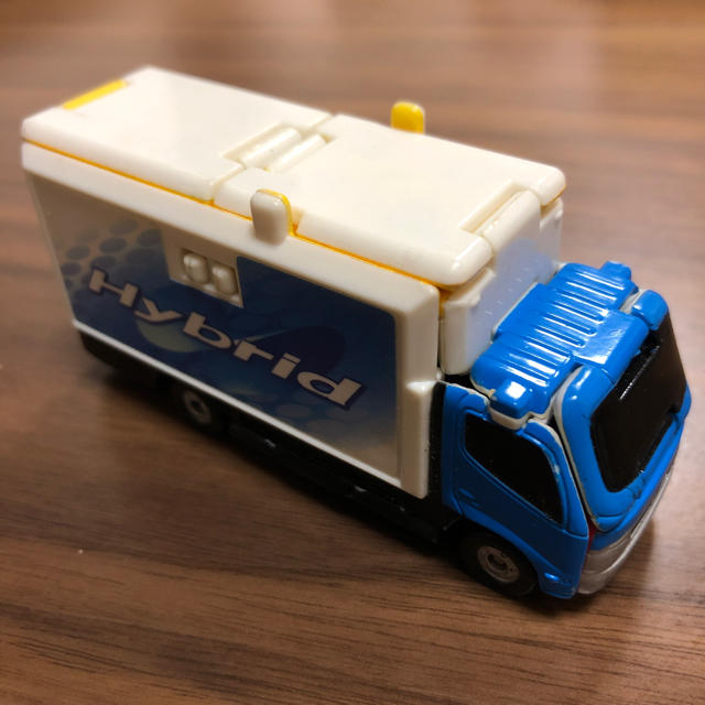 BANDAI(バンダイ)のブーブ 変形するミニカー エンタメ/ホビーのおもちゃ/ぬいぐるみ(ミニカー)の商品写真