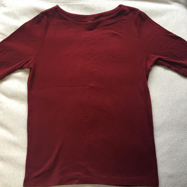 UNIQLO(ユニクロ)の【UNIQLO M カットソー】RED レディースのトップス(カットソー(半袖/袖なし))の商品写真