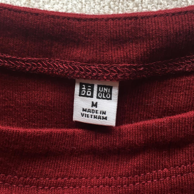 UNIQLO(ユニクロ)の【UNIQLO M カットソー】RED レディースのトップス(カットソー(半袖/袖なし))の商品写真