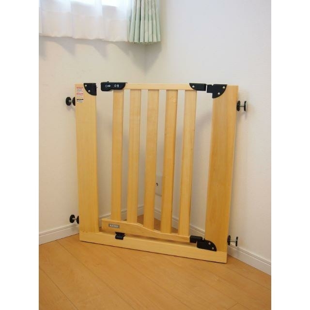 KATOJI(カトージ)のKATOJI　木製　ベビーゲート キッズ/ベビー/マタニティの寝具/家具(ベビーフェンス/ゲート)の商品写真