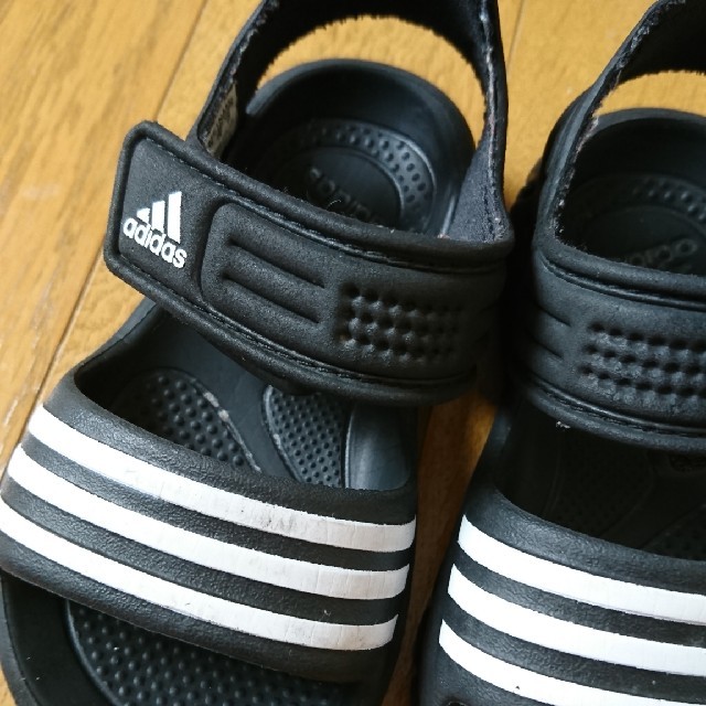 adidas(アディダス)のadidas　サンダル　 キッズ/ベビー/マタニティのベビー靴/シューズ(~14cm)(サンダル)の商品写真