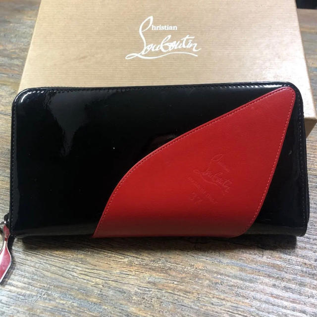 新発売】 Christian Louboutin - クリスチャンルブタン 財布 Christian