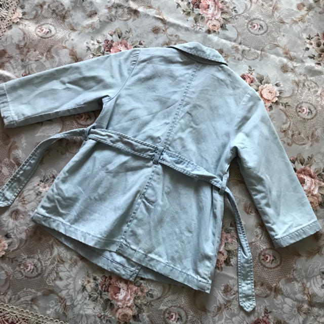 ZARA KIDS(ザラキッズ)のZARA BabyGirl ザラ ベイビーガール トレンチコート ジャケット キッズ/ベビー/マタニティのキッズ服女の子用(90cm~)(コート)の商品写真