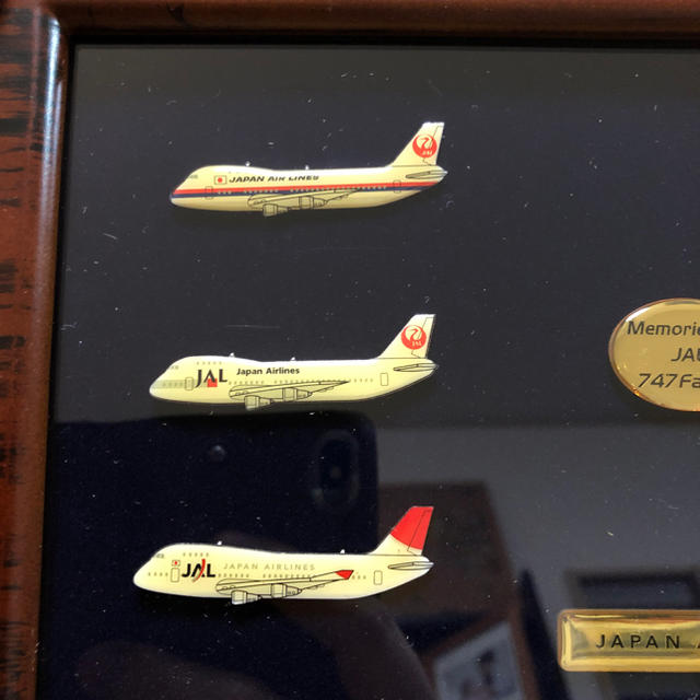 JAL(日本航空)(ジャル(ニホンコウクウ))のJAL 747Family メモリアルピンズセット エンタメ/ホビーのテーブルゲーム/ホビー(航空機)の商品写真