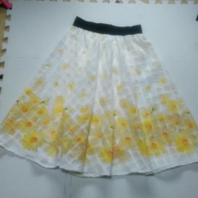 AS KNOW AS PINKY(アズノゥアズピンキー)のアズノウアズピンキー  花柄スカート レディースのスカート(ひざ丈スカート)の商品写真