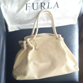 フルラ(Furla)のFURLAフルラショルダーバッグ ☆美品☆ アイボリー系  大きめ(ショルダーバッグ)