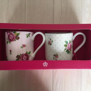 ロイヤルアルバート(ROYAL ALBERT)のROYAL ALBERT ペアマグカップ(グラス/カップ)