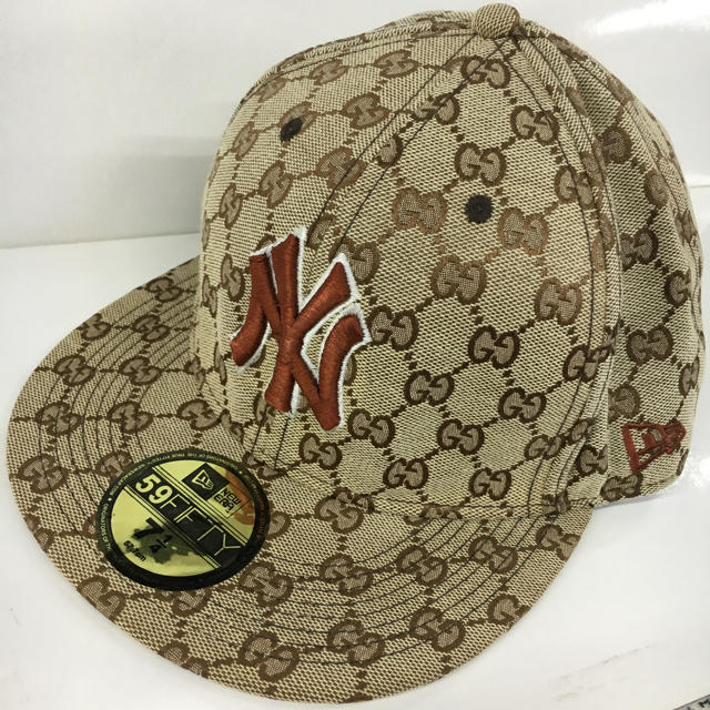 NEW ERA(ニューエラー)の専用 ニューエラ ヤンキース GG柄 キャップ 7 1/4 メンズの帽子(キャップ)の商品写真