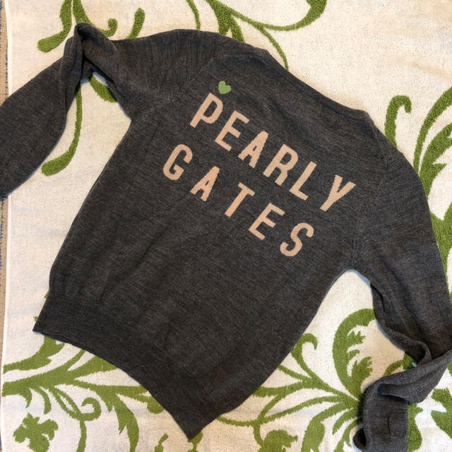 PEARLY GATES(パーリーゲイツ)の訳ありのパーリーゲイツのセーターです。 スポーツ/アウトドアのゴルフ(ウエア)の商品写真