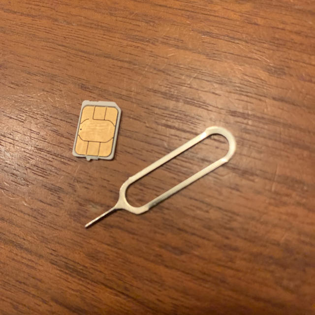 Apple(アップル)のソフトバンク アクティベーション用SIM SIMピンセット スマホ/家電/カメラのスマホ/家電/カメラ その他(その他)の商品写真