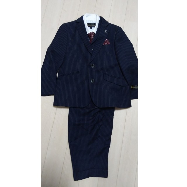 入学式 男児 120 スーツ 紺 ネイビー ストライプ キッズ/ベビー/マタニティのキッズ服男の子用(90cm~)(ドレス/フォーマル)の商品写真