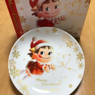 【ヒロちゃん様専用】ペコちゃん お皿 2018クリスマス(食器)