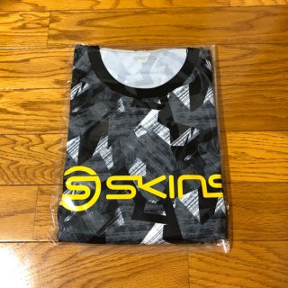 スキンズ(SKINS)のSKINS Mサイズ Tシャツ(ウェア)