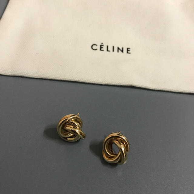 celine(セリーヌ)の【新作】インポート  ピアス  フープピアス  ゴールド  三連 レディースのアクセサリー(ピアス)の商品写真