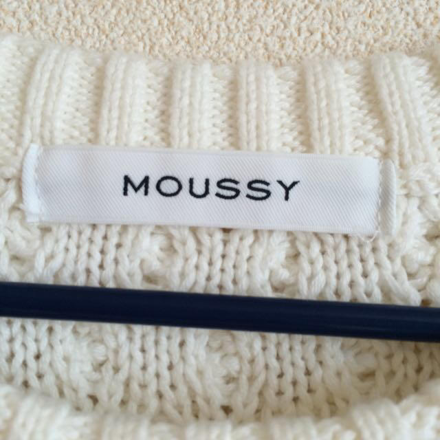 moussy(マウジー)のmoussy 白ニット レディースのトップス(ニット/セーター)の商品写真